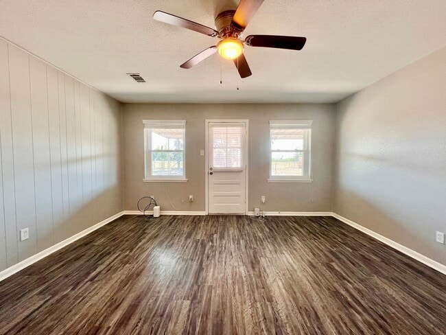 Building Photo - Beautiful one story home in Rosenberg, TX