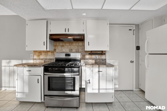 Building Photo - 4635 Marlo Dr