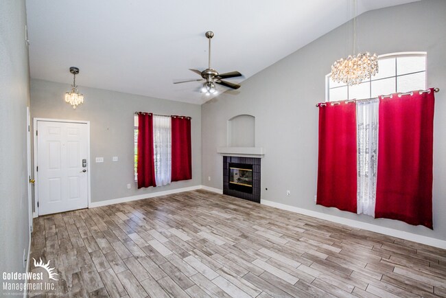 Foto del edificio - Beautifully Updated 3Bdm 2Ba Home near Sil...