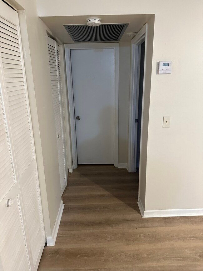 Building Photo - Coming soon! Prime location close to the b...
