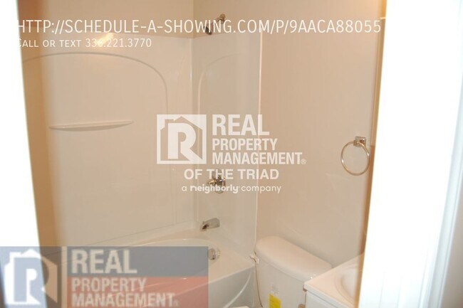 Building Photo - Charming Greensboro 2BD/1BA Home