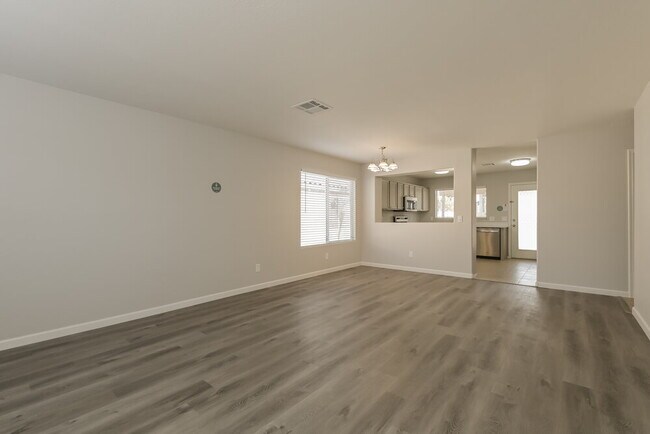 Building Photo - 4109 W Cactus Wren Dr