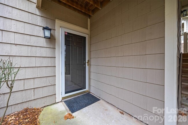 Building Photo - 5003 Sharon Rd