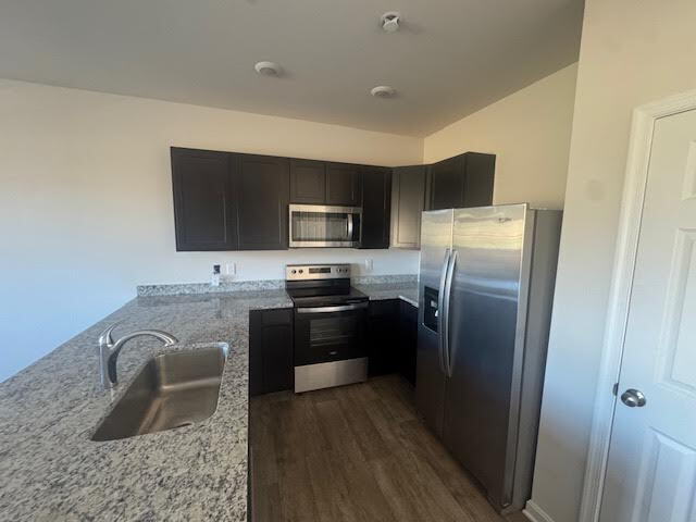 Foto del edificio - 104 Baker Dr