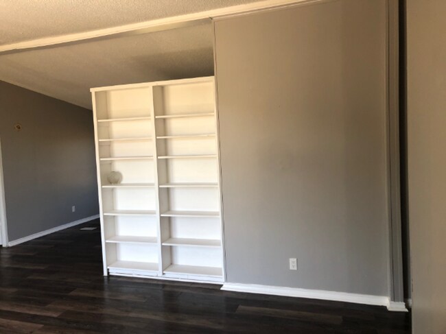 Building Photo - 6508 FM1565