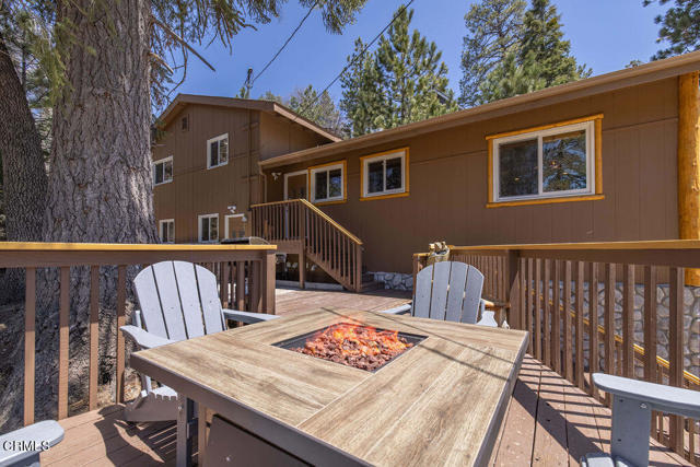 Foto del edificio - 43170 Moonridge Rd