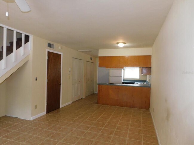 Building Photo - 5320 NW 20th Ct