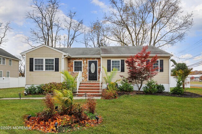 Foto del edificio - 58 Richardson Ave