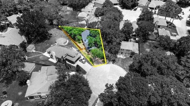 Building Photo - 10610 Mills Prairie St