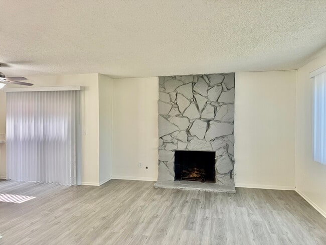 Building Photo - 16862 Lynn Lane