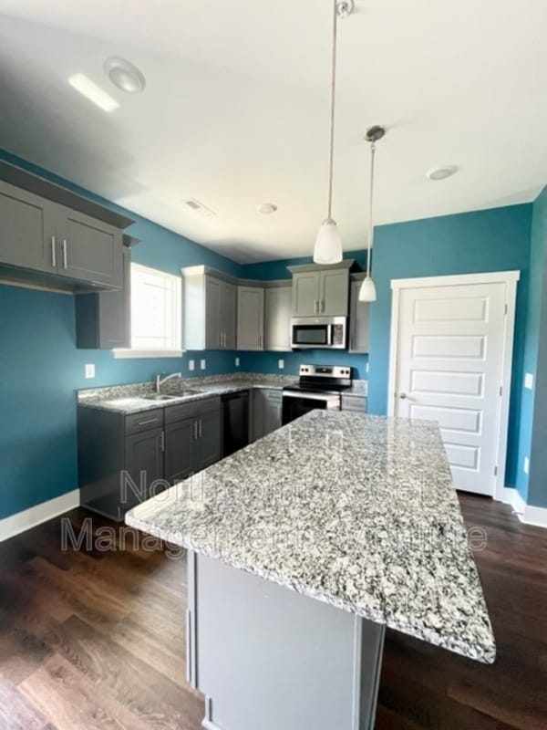 Building Photo - 1065 Wells Way