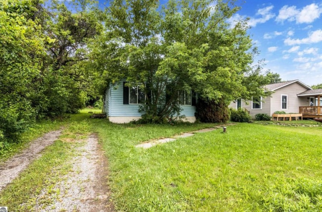 Building Photo - 3887 Brook Dr