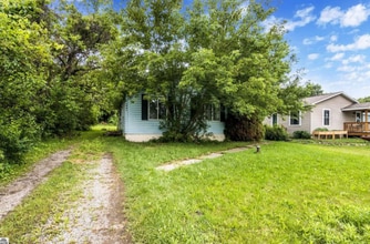Building Photo - 3887 Brook Dr