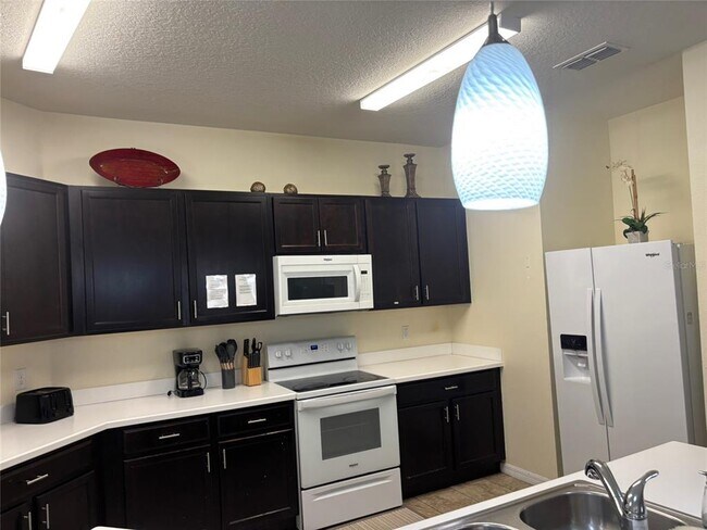 Building Photo - 4712 Blue Diamond St