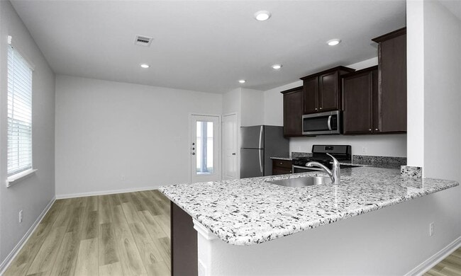 Building Photo - 460 Lone Rider Dr