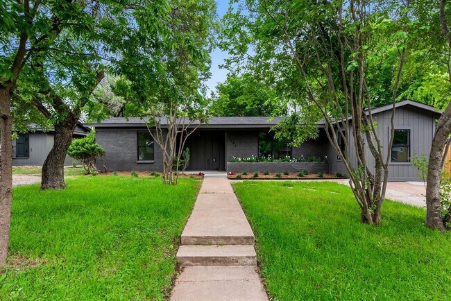 Foto del edificio - 2105 Brunswick Dr