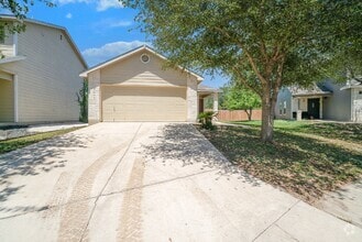 Building Photo - 9703 Woodland Pines