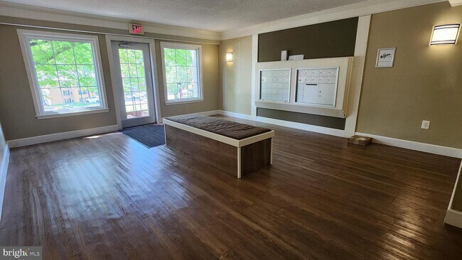 Building Photo - 7640 Tremayne Pl