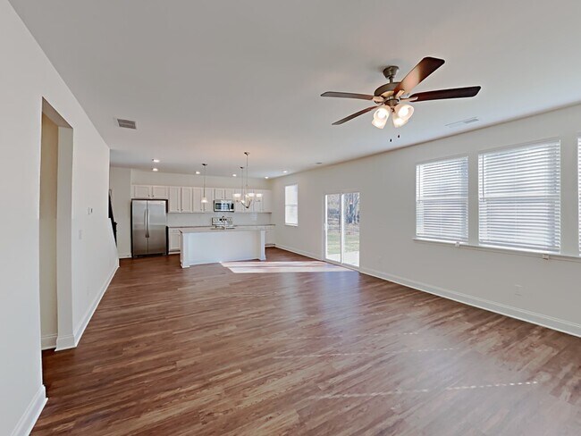 Building Photo - 313 Bourne Street