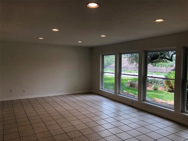 Building Photo - 809 Malabar St