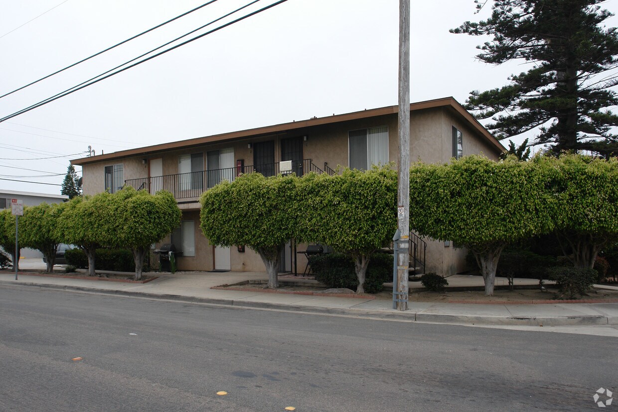 Building Photo - 293 Elder Ave
