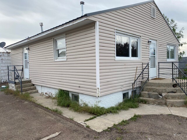 Primary Photo - 34 10th Ave SE