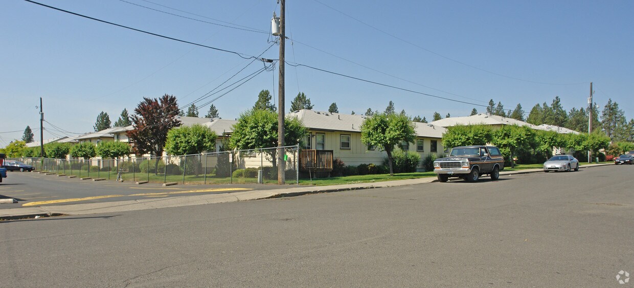 800 W 1st St, Cheney, WA 99004 Apartments Cheney, WA