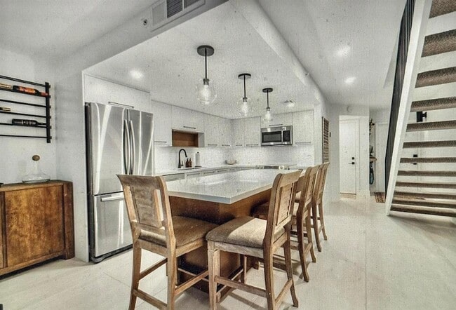 Photo - 1100 Scotia Dr Apartment