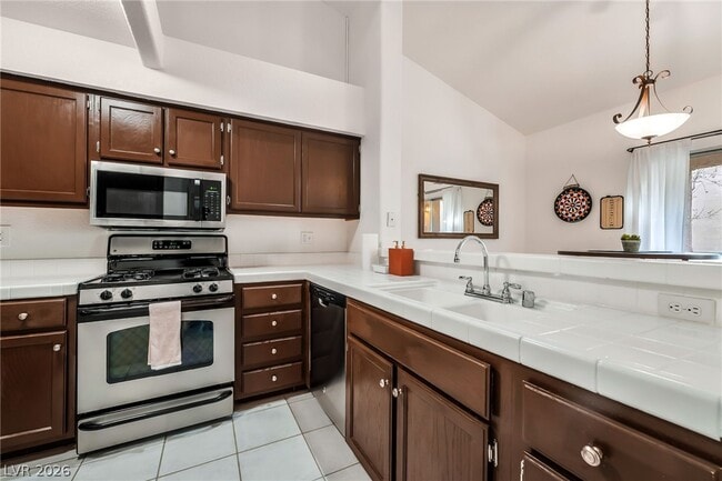 Building Photo - 2251 Wigwam Pkwy