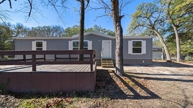 Building Photo - 207 Woody Rd