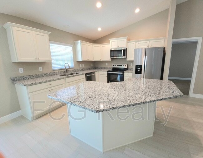 Building Photo - 7794 N Keystone Dr