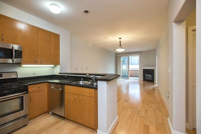Building Photo - 2 bedroom in San Francisco CA 94109