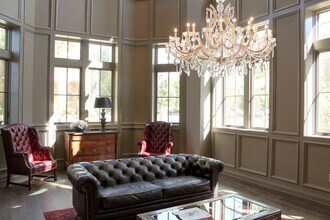 Interior Photo - Hubbard Park Place