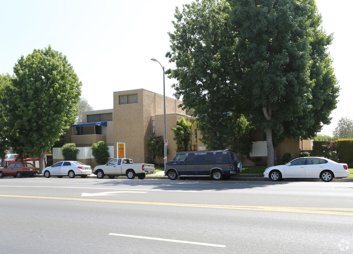 Primary Photo - 6350 Reseda Blvd