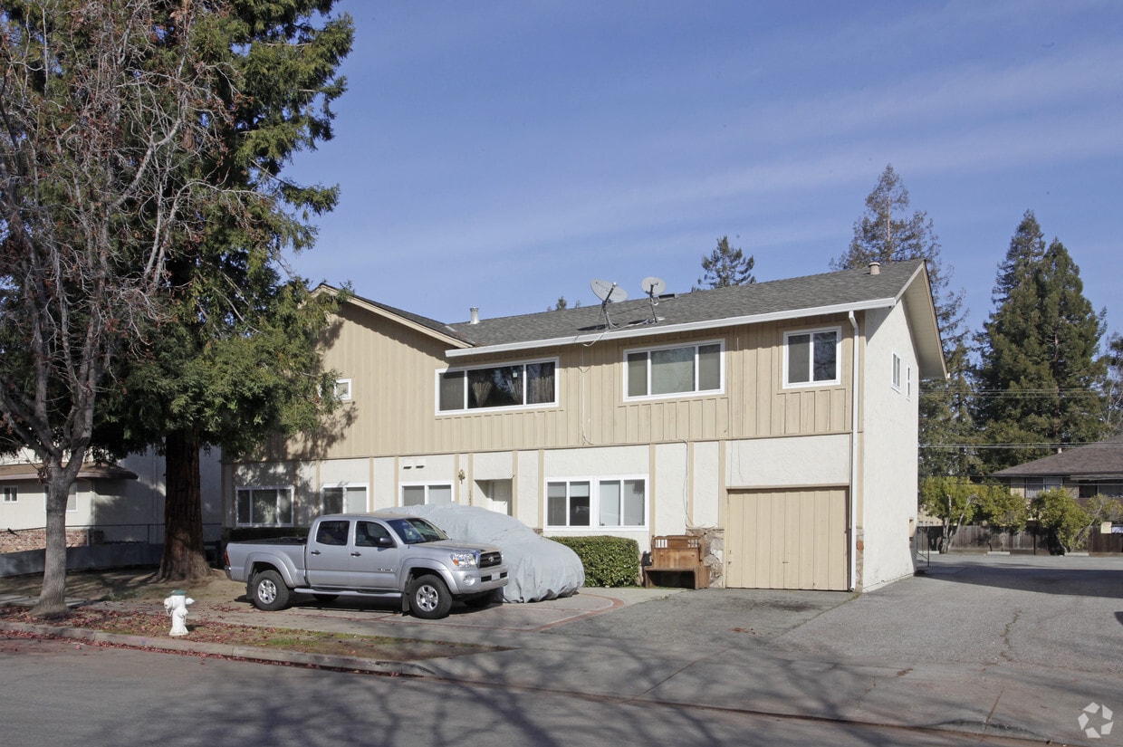 Building Photo - 1249-1255 Coronado Dr