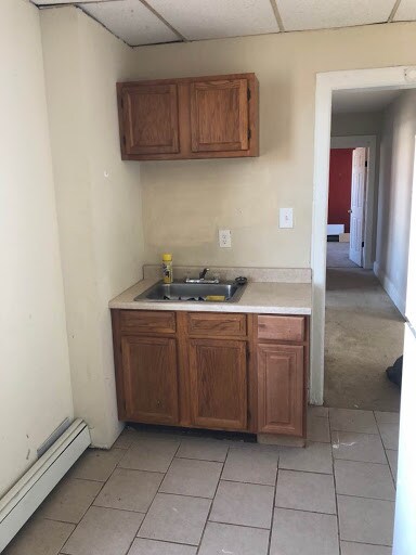 Foto del edificio - 300-302 E State St