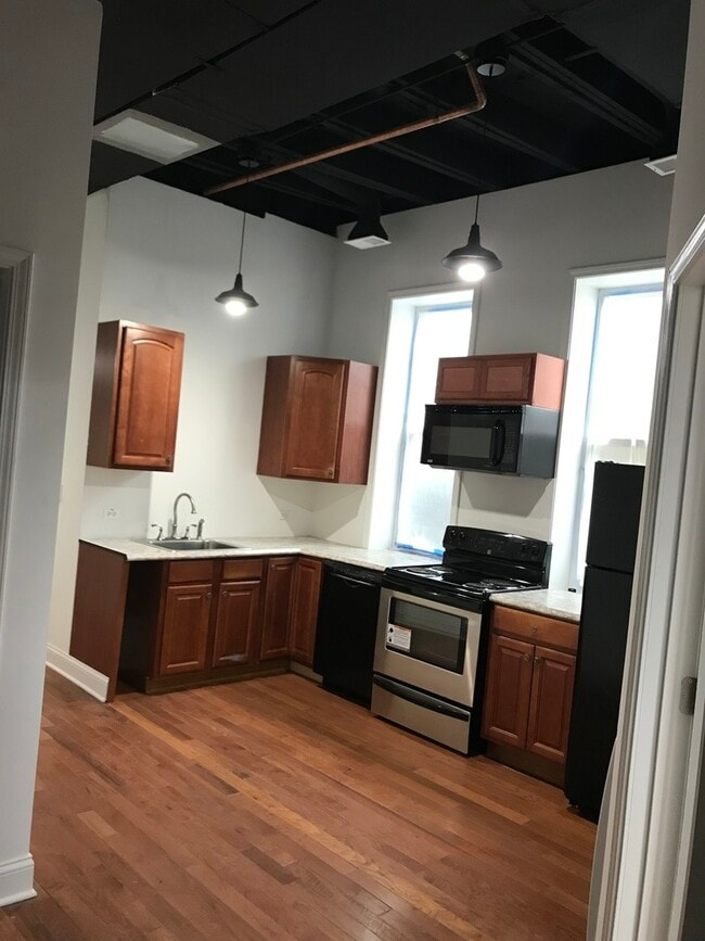 Foto del edificio - 3436 S Western Ave