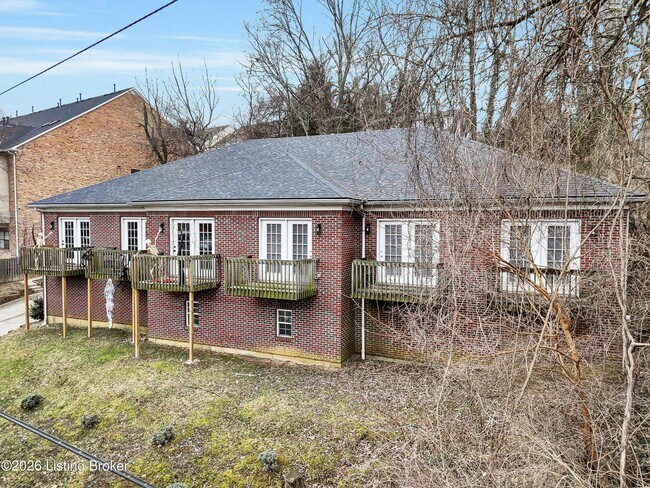 Building Photo - 2726 Brownsboro Rd