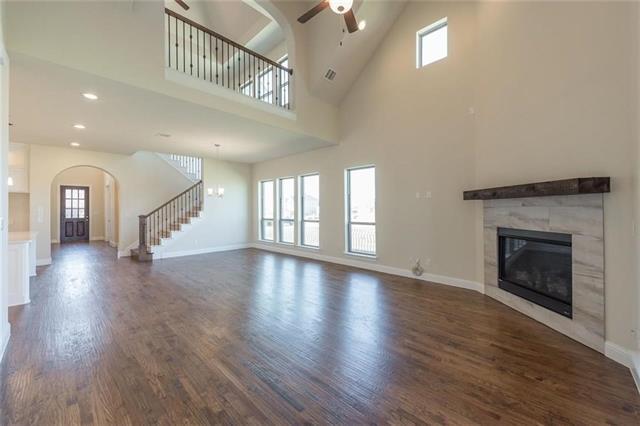 Foto principal - 560 Thoroughbred Ave