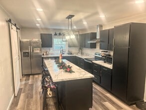 Building Photo - 226 C R 217