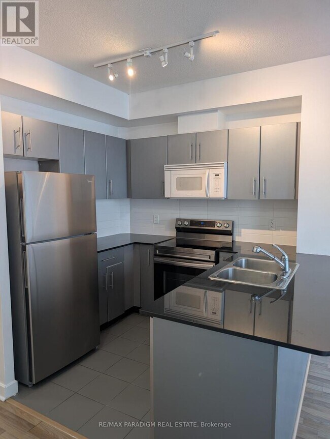 Photo du bâtiment - 12 Yonge St