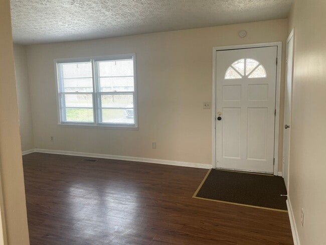 Building Photo - 3 br, 1 bath House - 134 Powell