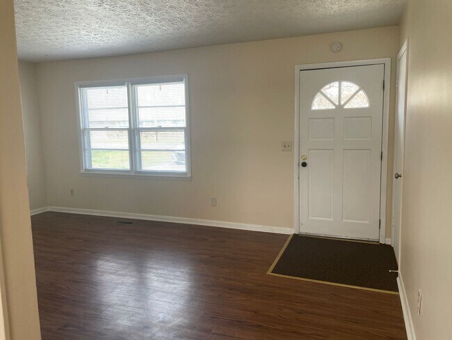Foto del edificio - 3 br, 1 bath House - 134 Powell