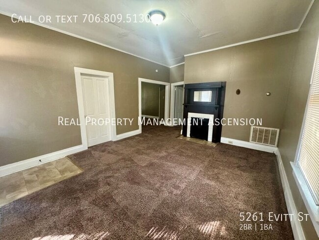 Building Photo - 5261 Evitt St