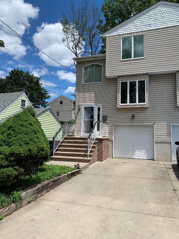 5 Roosevelt Ave, Bergenfield, NJ 07621 Room for Rent in Bergenfield