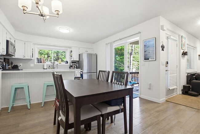 Foto del edificio - 49 Captain Eames Cir