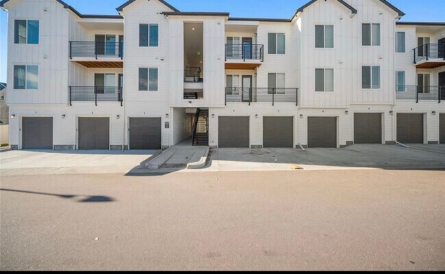 Foto del edificio - 2232 Arikaree Hts