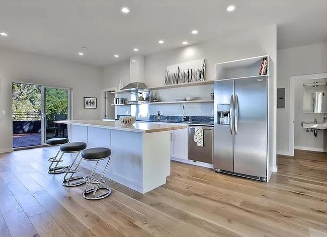 Foto del edificio - 114 Evergreen Ln