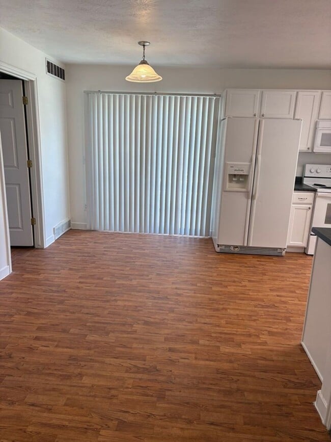 Building Photo - 7097 Longitude Ln