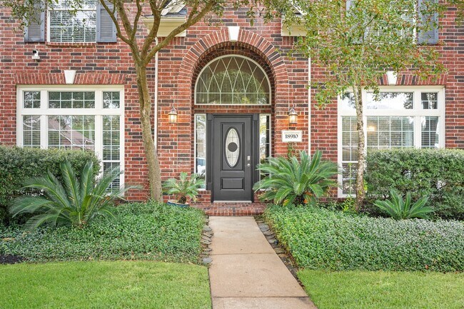 Foto del edificio - 18910 Rustling Ridge Dr